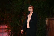 Sommer macht lustig: Stand-up-Comedian und Moderator Till Reiners freut sich auf seine Gäste beim "ZDF Comedy Sommer". Sommer macht lustig: Stand-up-Comedian und Moderator Till Reiners freut sich auf seine Gäste beim "ZDF Comedy Sommer".