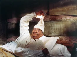 Bauer Claude (Louis de Funes) und sein buckeliger Nachbar Francis  vertreiben sich die Zeit auf ihrem Bauernhof mit fr&ouml;hlichem Trinken von Wein und Pernod sowie dem Essen selbstgekochter Kohlsuppe.  +++ Die Verwendung des sendungsbezogenen Materials ist nur mit dem Hinweis und Verlinkung auf RTL+ gestattet. +++