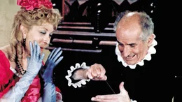 Harpagon (Louis de Fun&egrave;s) und Frosine (Claude Gensac)