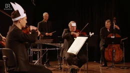 Erleben Sie das M&uuml;nchner Rundfunkorchester unter der Leitung von Marie Jacquot und entdecken Sie die Poesie des Papiertheaters!