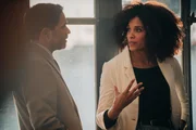 Stefano (Fausto Sciarappa) beichtet Sylvie (St&eacute;fi Celma), dass er sie liebt.