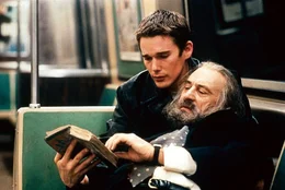 Eine schicksalhafte Begegnung f&uuml;hrt Finn (Ethan Hawke) und den M&ouml;rder Lustig (Robert De Niro) zusammen.