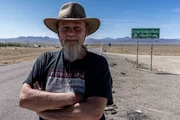Jörg Arnu beobachtet seit über 20 Jahren die Area 51. Jörg Arnu beobachtet seit über 20 Jahren die Area 51.