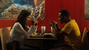 John (Anthony Mackie) und Quiet (Stephanie Beatriz) sitzen in einem Diner fest – ein Zwischenstopp, bei dem sie beginnen, einander wirklich zu sehen. John (Anthony Mackie) und Quiet (Stephanie Beatriz) sitzen in einem Diner fest – ein Zwischenstopp, bei dem sie beginnen, einander wirklich zu sehen.