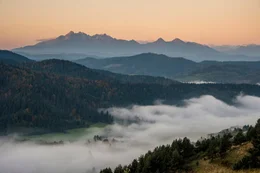 Morgenstimmung &uuml;ber der Fatra - ein 55 Kilometer langes Gebirge im Nordwestteil der Slowakei.