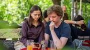 Theresia (23) und ihr Freund Leon im Café Theresia (23) und ihr Freund Leon im Café