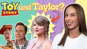Taylor Swift singt das Titellied im Film "Toy Story 5" und Bully spricht Woody. Von links nach rechts: Woody, Michael Bully Herbig, Taylor Swift und Soraya. Taylor Swift singt das Titellied im Film "Toy Story 5" und Bully spricht Woody. Von links nach rechts: Woody, Michael Bully Herbig, Taylor Swift und Soraya.