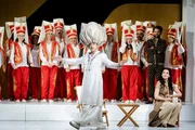 "Die Entf&uuml;hrung aus dem Serail" in einer Neuinszenierung von Andrea Moses und B&uuml;lent Ceylan in der Figur des Bassa Selim.