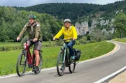 Moderatorin Annette Krause unterwegs mit Naturparkranger Markus Ellinger. Moderatorin Annette Krause unterwegs mit Naturparkranger Markus Ellinger.