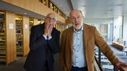 Staunen kann der Anfang von Wissen sein, von Glauben - ein neuer Blick auf die Welt. Heute aber gibt es per Klick Antworten auf alles. Geht so das Staunen verloren? Haben wir es verlernt? Im Bild: Thomas Schwartz (l.) und Harald Lesch (r.)