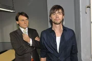 Gerner (Wolfgang Bahro, l.) bittet Patrick (Bj&ouml;rn Harras) eindringlich, die Gegen&uuml;berstellung zu wiederholen.