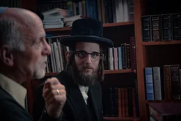 Yechiel (Sinai Peter) und Ben (Luzer Twersky).