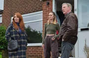 v.l.n.r.: Jean Dixon (Elizabeth Berrington), Sam Hadderley (Eleanor Kirby), Alex Ridley (Adrian Dunbar) v.l.n.r.: Jean Dixon (Elizabeth Berrington), Sam Hadderley (Eleanor Kirby), Alex Ridley (Adrian Dunbar)