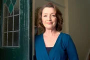 Cathy (Lesley Manville) hat eine Verabredung mit &bdquo;Brian&ldquo;.