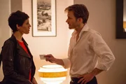 Jasmin Gerat (Jackie Mueller), Andreas Pietschmann (Elias Mueller). Jasmin Gerat (Jackie Mueller), Andreas Pietschmann (Elias Mueller).