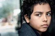 Djamal (Lilien Batman) ist einer von Zehntausenden Kindern, die Kriege und Armut nach Europa gesp&uuml;lt haben und die jetzt alleine auch durch Deutschland irren.