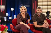 Susan Link (l) und Micky Beisenherz moderieren die Sendung.