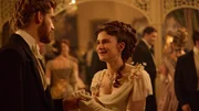 June Forsytes (Justine Emma Moore) 18. Geburtstag ist Anlass f&uuml;r einen glanzvollen Ball, der sie zugleich als Deb&uuml;tantin in die Gesellschaft einf&uuml;hrt. Sie hofft auf die Unterst&uuml;tzung ihres Stiefvaters Joylon (Danny Griffin) an diesem f&uuml;r sie so aufregenden Abend.