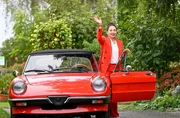Katrin Ohlschläger (Janina Elkin) ist auf dem Weg zum Verkauf ihrer Yacht. Katrin Ohlschläger (Janina Elkin) ist auf dem Weg zum Verkauf ihrer Yacht.