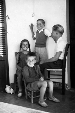 Die Kinder der Familie Kraschutzki, fr&uuml;he 1930er Jahre, Cala Ratjada
