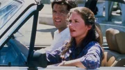 Remington Steele (Pierce Brosnan) und Laura Holt (Stephanie Zimbalist). Remington Steele (Pierce Brosnan) und Laura Holt (Stephanie Zimbalist).