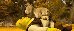 "F&uuml;r immer Shrek", Shrek f&uuml;hrt mit Fiona und seinen drei Kindern ein gl&uuml;ckliches Familienleben. Hin und wieder sehnt er sich aber nach seinem wilden Oger-Dasein zur&uuml;ck. Rumpelstilzchen schl&auml;gt ihm einen verh&auml;ngnisvollen Tausch vor. Shrek bekommt einen Tag ungebundener Freiheit, wenn er dem hinterlistigen Kerl einen Tag seiner Kindheit schenkt. Rumpelstilzchen sucht sich ausgerechnet den Tag von Shreks Geburt aus. Nun kennt keiner mehr den gr&uuml;nen Oger und gemeine Hexen beherrschen das K&ouml;nigreich 'Weit, weit weg'. Shrek bleiben 24 Stunden Zeit, alles wieder ins Lot zu bringen.  SENDUNG: ORF eins - MI - 25.12.2019 - 09:15 UHR. - Veroeffentlichung fuer Pressezwecke honorarfrei ausschliesslich im Zusammenhang mit oben genannter Sendung oder Veranstaltung des ORF bei Urhebernennung.
