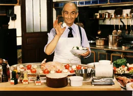 Gastronom Charles Duchemin (Louis de Fun&egrave;s) ist auf dem H&ouml;hepunkt seiner Karriere angelangt: Er ist zum Mitglied der Academie Francaise gew&auml;hlt worden.  +++ Die Verwendung des sendungsbezogenen Materials ist nur mit dem Hinweis und Verlinkung auf RTL+ gestattet. +++