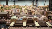 Hamburg: das sind der Hafen, der Michel, Musicals und eben auch dieses handgemachte Universum im Kleinformat: das Miniatur Wunderland. Hamburg: das sind der Hafen, der Michel, Musicals und eben auch dieses handgemachte Universum im Kleinformat: das Miniatur Wunderland.