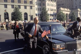 Agent Horrigan (Clint Eastwood) ist wieder an der Seite des Pr&auml;sidenten im Einsatz. Doch er wei&szlig; nicht, dass eine t&ouml;dliche Bedrohung auf ihn und sein Team lauert.