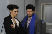 Vereint ihre Sorge um Lindenberg: Carla (Sarah Mühlhause, l.) und Luca (Manuel Cortez, r.) ... Vereint ihre Sorge um Lindenberg: Carla (Sarah Mühlhause, l.) und Luca (Manuel Cortez, r.) ...