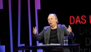 Wilfried Schmickler steht seit fast 40 Jahren für exquisites politisches Kabarett. Seine politischen und gesellschaftspolitischen Analysen beeindrucken durch Scharfsinn und Wortwitz. Der WDR hat Schmicklers künstlerisches Schaffen über viele Jahre begleitet, sowohl bei den Mitternachtsspitzen als auch bei seinen Soloprogrammen. Wilfried Schmickler steht seit fast 40 Jahren für exquisites politisches Kabarett. Seine politischen und gesellschaftspolitischen Analysen beeindrucken durch Scharfsinn und Wortwitz. Der WDR hat Schmicklers künstlerisches Schaffen über viele Jahre begleitet, sowohl bei den Mitternachtsspitzen als auch bei seinen Soloprogrammen.