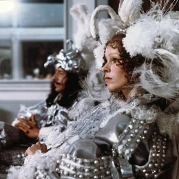 K&ouml;nig Ludwig XIII. (Jean-Pierre Cassel) hat fast seine ganze Macht an Kardinal Richelieu eingeb&uuml;&szlig;t, da er die Gefahren, die um ihn herum lauern, nicht erkennt. Seine Ehefrau Anna von &Ouml;sterreich (Geraldine Chaplin) liebt ihn zwar nicht, will den Regenten aber nach allen M&ouml;glichkeiten unterst&uuml;tzen.