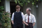 Sidney Chambers (James Norton, l.); Geordie Keating (Robson Green, r.) Sidney Chambers (James Norton, l.); Geordie Keating (Robson Green, r.)