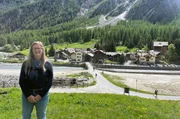 Hotelchefin Nathalie Fattore in Cogne: Der kleine Ort im Aostatal war im Juli 2024 für vier Wochen von der Außenwelt abgeschnitten, weil die Straße, die ins Tal führt, von Schlammlawinen weggerissen worden war. Hotelchefin Nathalie Fattore in Cogne: Der kleine Ort im Aostatal war im Juli 2024 für vier Wochen von der Außenwelt abgeschnitten, weil die Straße, die ins Tal führt, von Schlammlawinen weggerissen worden war.