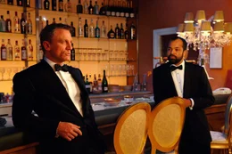 James Bond (Daniel Craig, l.), Felix Leiter (Jeffrey Wright)