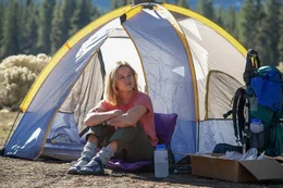 In der Wildnis, ohne Erfahrungen und auf sich alleine gestellt: Die 26-j&auml;hrige Cheryl (Reese Witherspoon) wagt nach dem Tod ihrer Mutter und der Scheidung von ihrem Ehemann eine Reise ins Unbekannte ...