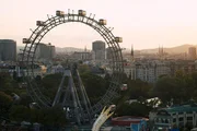 Wurschtelprater, während eines Fotoshootings für 'Das ist Österreich' in Wien. Wurschtelprater, während eines Fotoshootings für 'Das ist Österreich' in Wien.