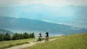 Die Mountainbiker Lisa und Daniel Steinberger in Obermillstatt. Die Mountainbiker Lisa und Daniel Steinberger in Obermillstatt.