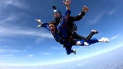 Tobi beim Fallschirmsprung Tobi beim Fallschirmsprung