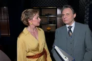 Kann Yvonne (Gisa Zach) die letzte Brücke zu Jo Gerner (Wolfgang Bahro) wirklich aufgeben? Kann Yvonne (Gisa Zach) die letzte Brücke zu Jo Gerner (Wolfgang Bahro) wirklich aufgeben?