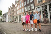 Von links: Alex, Mark, Jeppe, Luke und Ruben - Sie sind bereit für das Abenteuer in Amsterdam. Von links: Alex, Mark, Jeppe, Luke und Ruben - Sie sind bereit für das Abenteuer in Amsterdam.