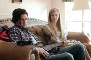 L-R: Brandon Lender (Will Peltz) und Allison Doss (Elena Kampouris)