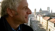 Udo Wachtveitl auf dem Südturm der Ludwigskirche, im Hintergrund Theatiner- und Frauenkirche. Udo Wachtveitl auf dem Südturm der Ludwigskirche, im Hintergrund Theatiner- und Frauenkirche.