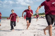 Ein sonniger Tag am Strand für Janne und sein Team. Ein sonniger Tag am Strand für Janne und sein Team.