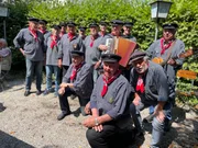 Shanty-Chor im Biergarten vom Weißbräu in Freilassing. Shanty-Chor im Biergarten vom Weißbräu in Freilassing.