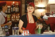 Unterstützt Danni wo immer sie kann: Bea Flohe (Nadja Becker) ... Unterstützt Danni wo immer sie kann: Bea Flohe (Nadja Becker) ...