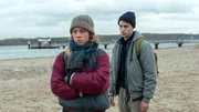 Benno (Jonathan Berlin) macht sich gro&szlig;e Sorgen um Freundin Leonie (Johanna G&ouml;tting).