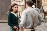 Wenn Ida (Jasmine Trinca) in ihrer Nachbarschaft einem Menschen vertraut, dann ist es Remo (Valerio Mastandrea), der freundliche Wirt der Trattoria an der Ecke. Wenn Ida (Jasmine Trinca) in ihrer Nachbarschaft einem Menschen vertraut, dann ist es Remo (Valerio Mastandrea), der freundliche Wirt der Trattoria an der Ecke.