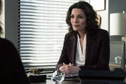 Alana De La Garza als FBI SAC Isobel Castile Alana De La Garza als FBI SAC Isobel Castile