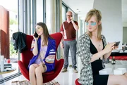 Fanni Schneider (Penelope Sund), Simon Schwarz (Pius Sund), Theresa Riess (Tiziana Sund). Fanni Schneider (Penelope Sund), Simon Schwarz (Pius Sund), Theresa Riess (Tiziana Sund).